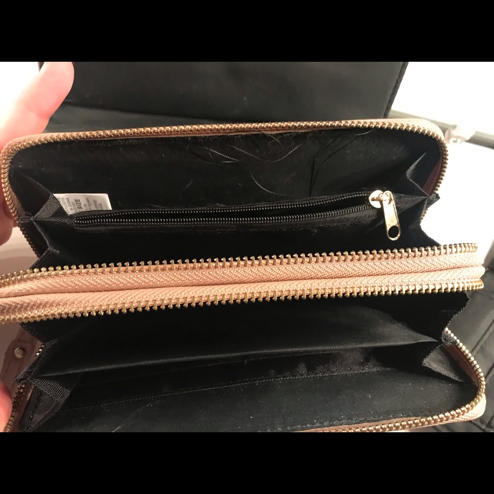 Wristlet/ wallet